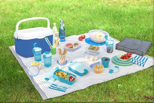 Curver Lunch & Go uzsonnás doboz villával és késsel - lila