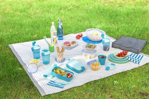 Curver Lunch & Go uzsonnás doboz villával és késsel - lila