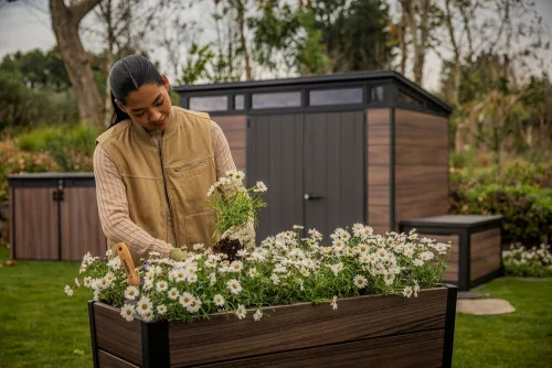Keter DECO ELEVATED GARDEN BED magaságyás – önöntöző, walnut, 113×47,5×156 cm