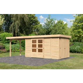   Karibu Retola 5. Lapostetős nagyméretű kerti ház beépített oldalsó tárolóval, bővítménnyel/terasszal, natúr fából 632 cm x 217 cm