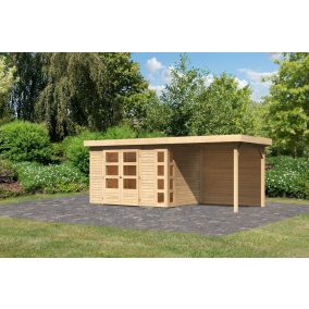   Karibu Kerko 4. Lapostetős kerti ház, modern sarokablakkal, hátfallal rendelkező bővítménnyel/terasszal natúr fából 522 cm x 217 cm