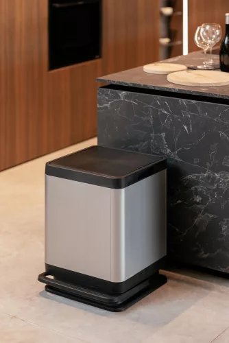 Dea home Tokyo műanyag beltéri pedálos szemetes 60 L